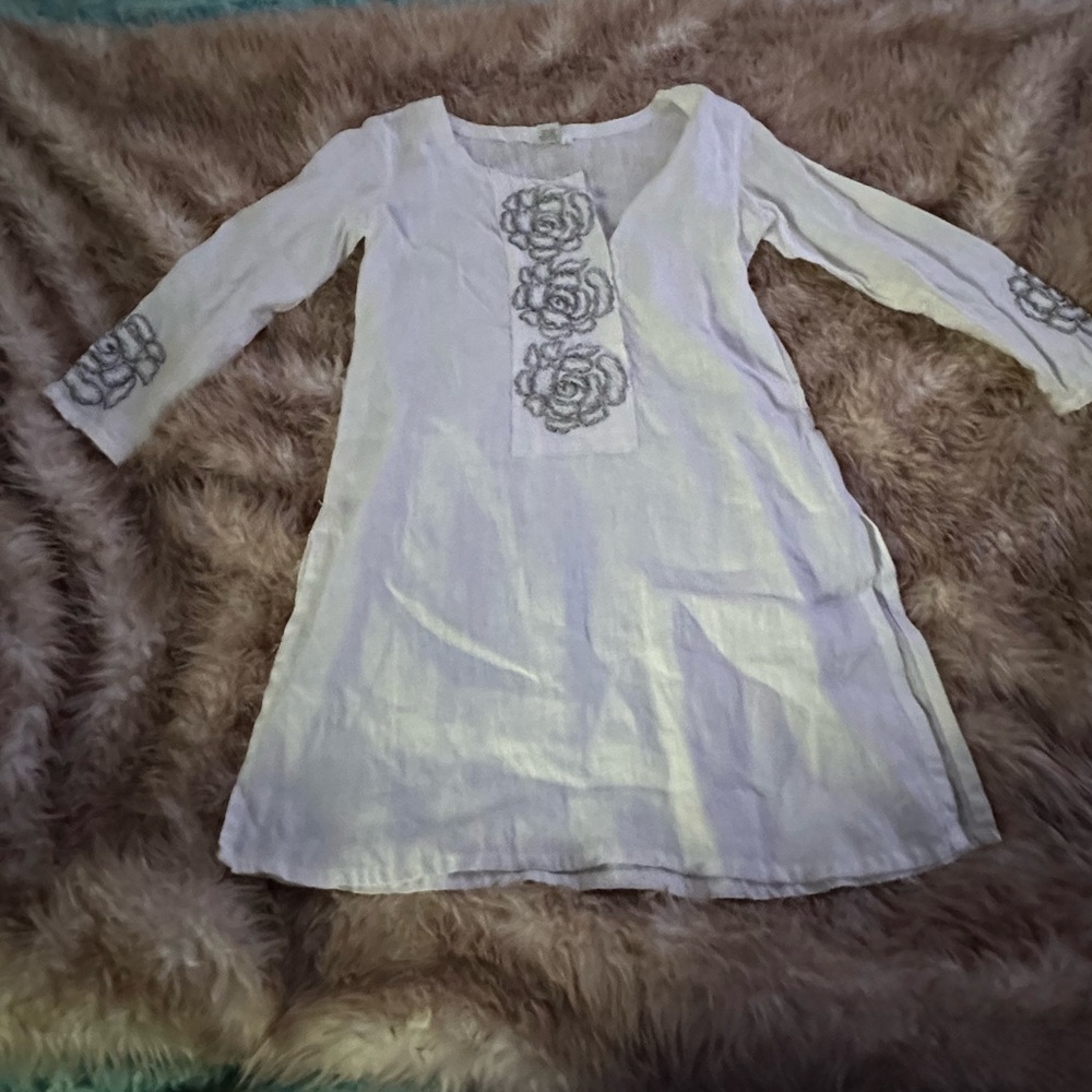 Moi Tunic with Floral Embroidery